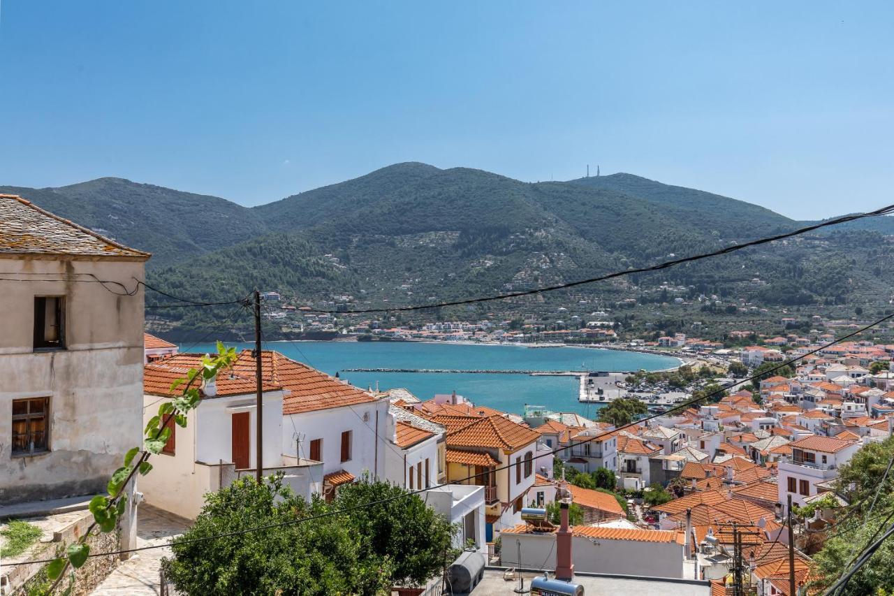 Breezy Rooftop House Skopelos Town Ngoại thất bức ảnh