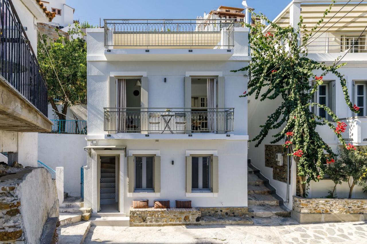 Breezy Rooftop House Skopelos Town Ngoại thất bức ảnh